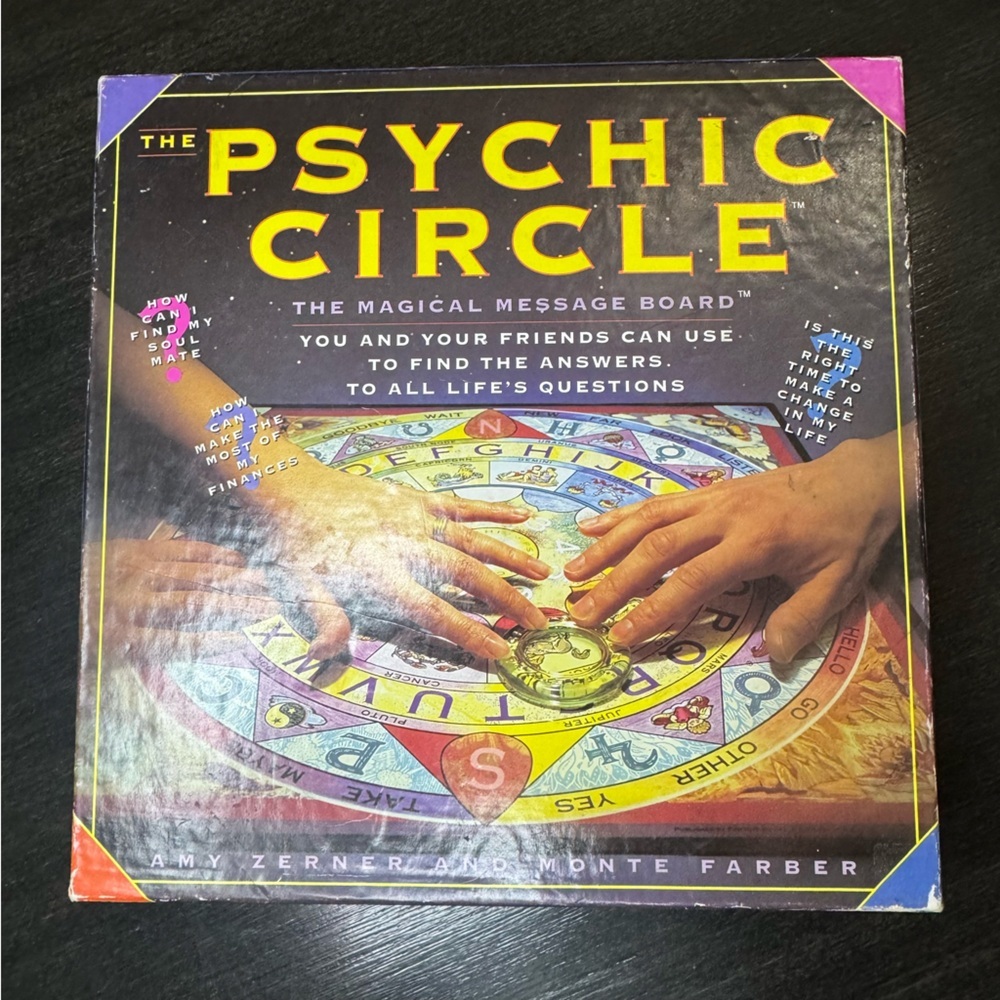 The Psychic Circle Board Game - Vintage 1990s